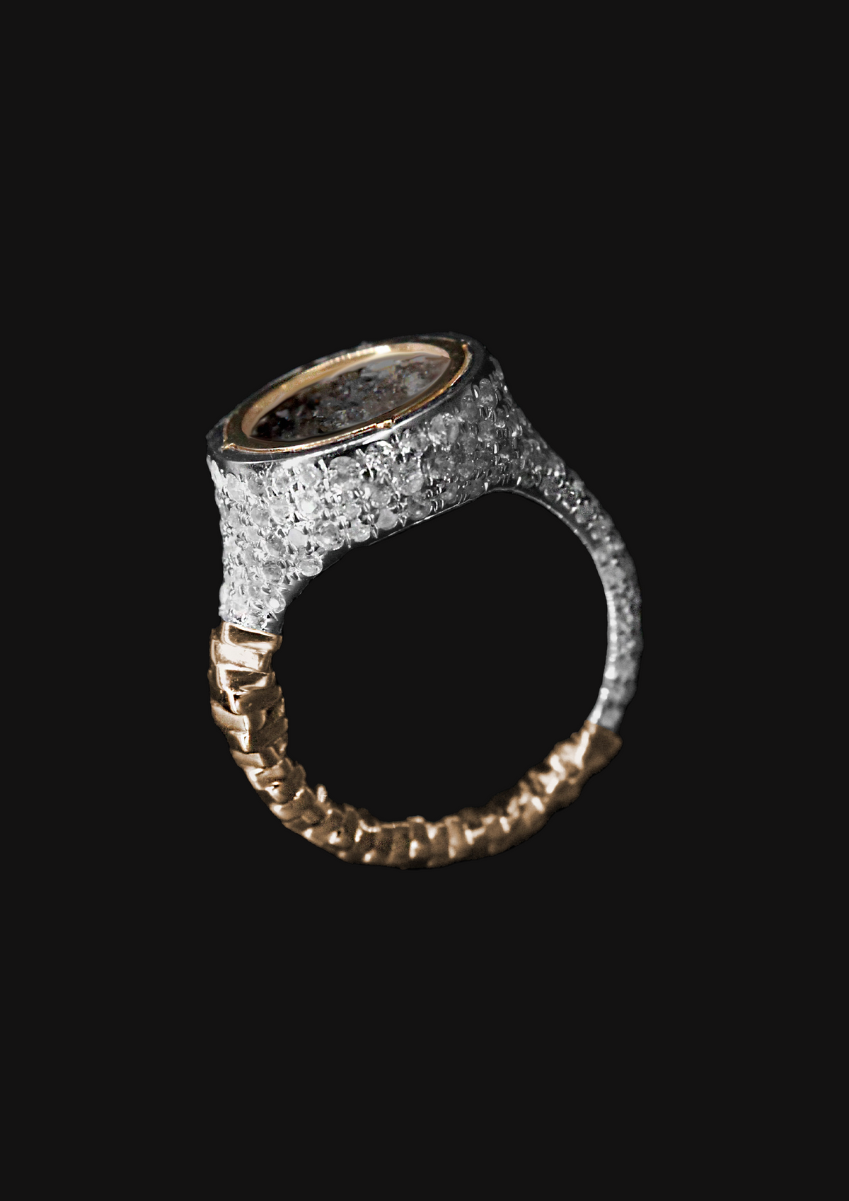 Vessel Ring — Black Sapphire in 18K Gold