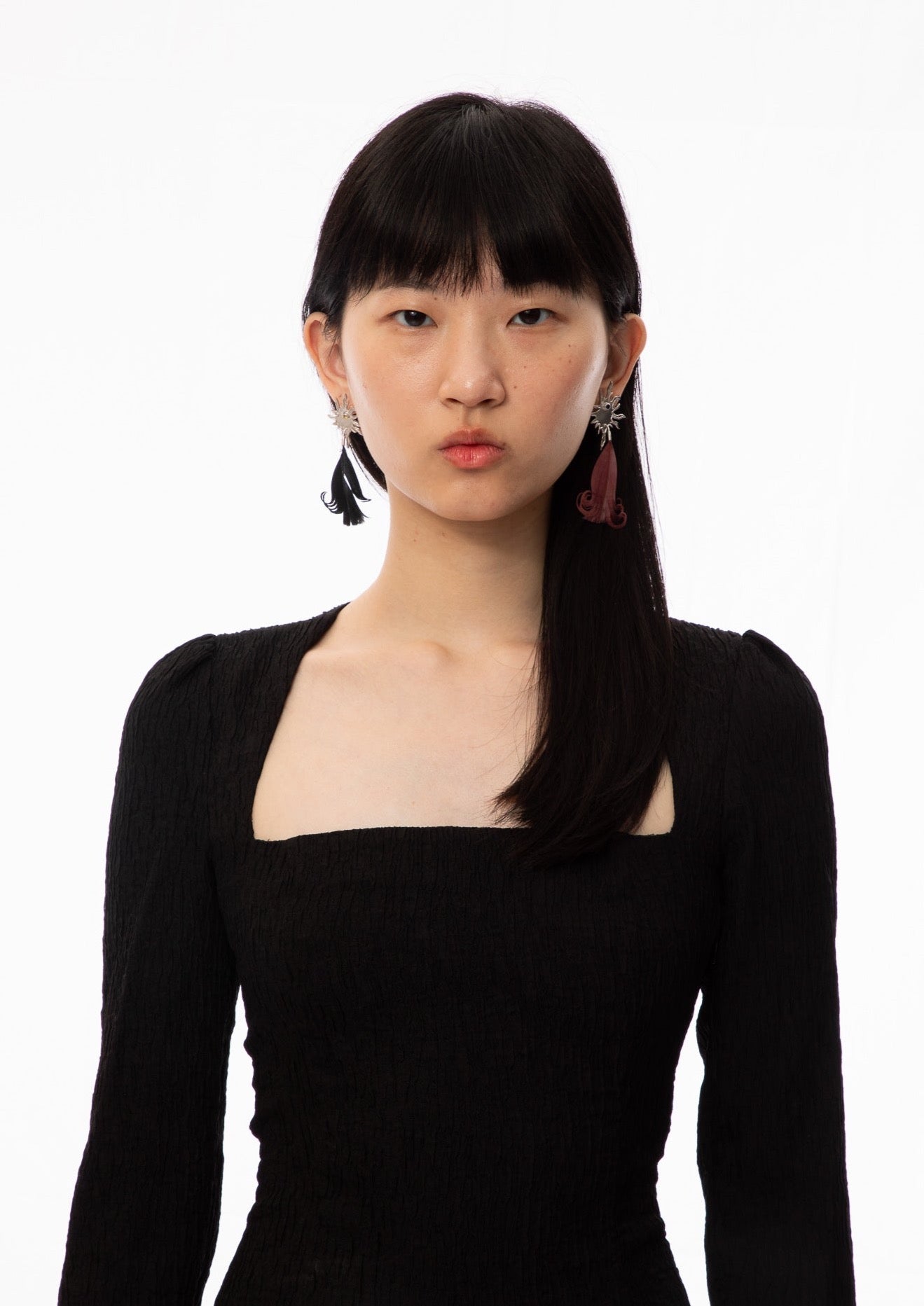 10g per dose, ear studs