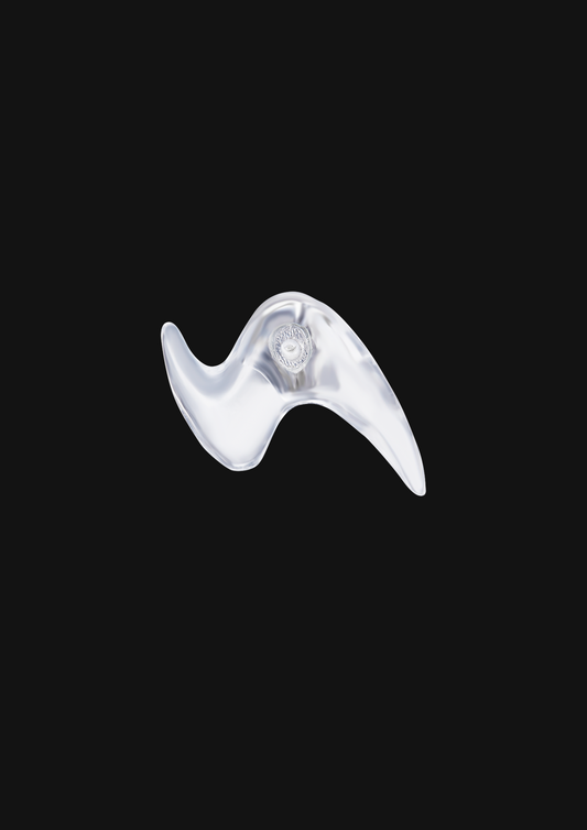Small Z Crystal Single Stud in 18K Gold