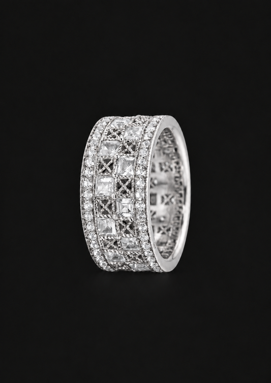 Chessboard Filigree Ring — White in 18K Gold