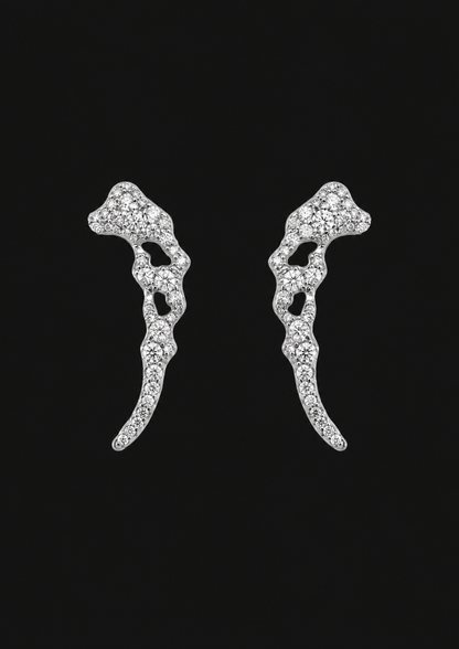 Shell Stud Earrings 01 in 18K Gold — black background product cover