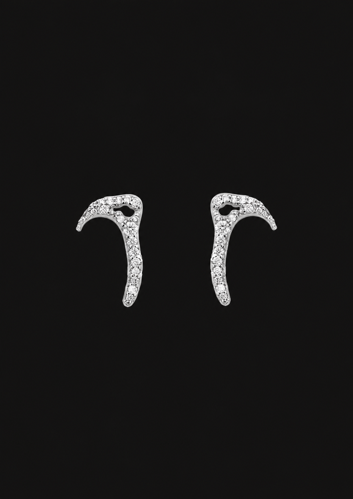 Shell Stud Earrings 02 in 18K Gold — black background product cover