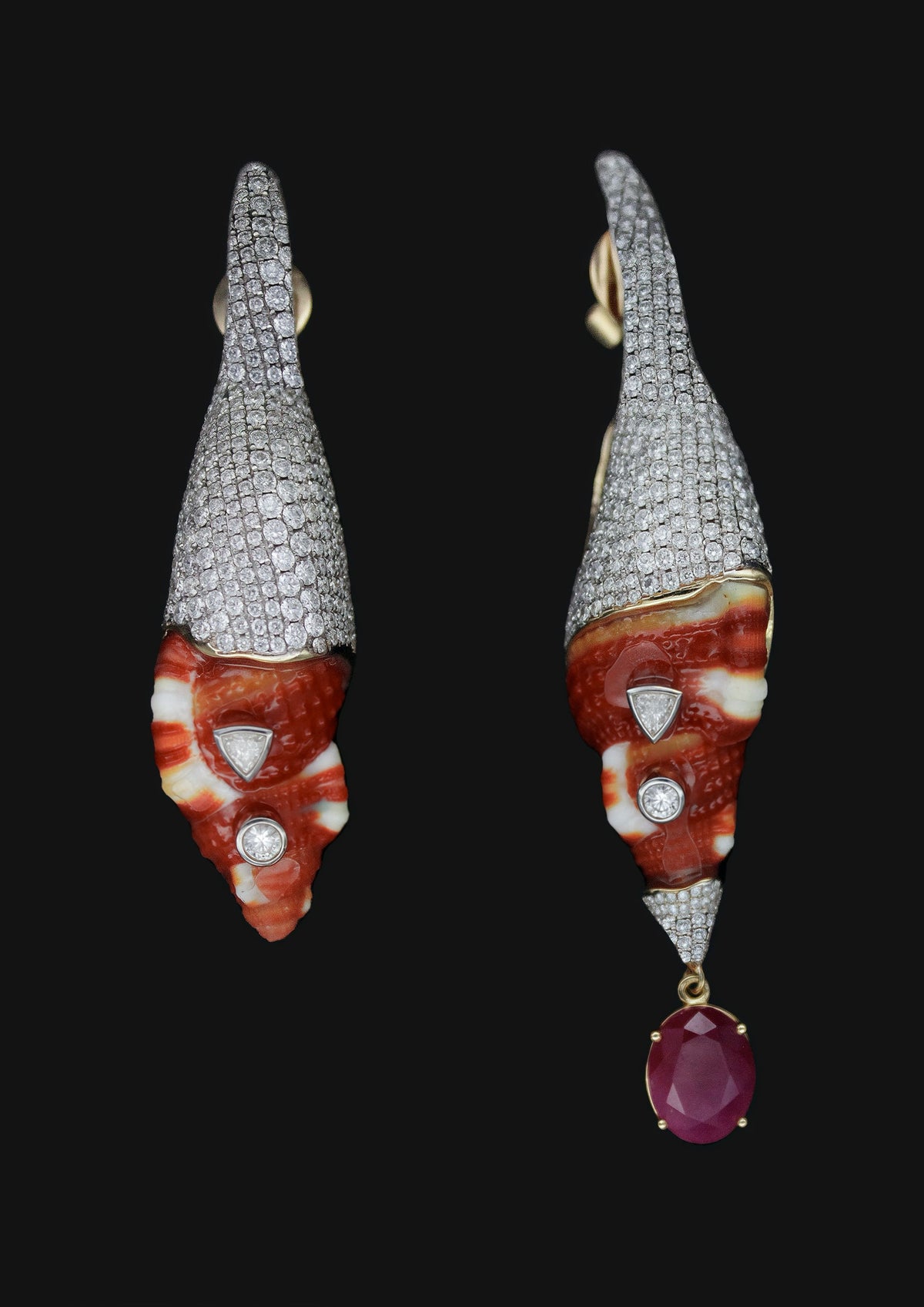 Ruby Shell Stud Earrings in 18K Gold